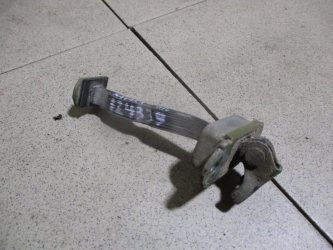 Ограничитель двери Nissan Navara D40