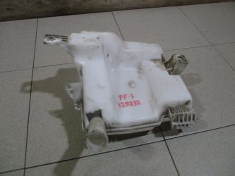 Бачок омывателя лобового стекла Ford Focus 3