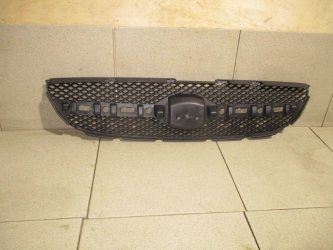 Решетка радиатора Hyundai Getz TB