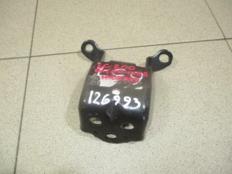 Петля двери багажника нижняя Toyota Land Cruiser J200