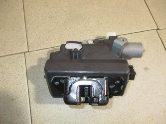Замок багажника Toyota RAV4 XA50