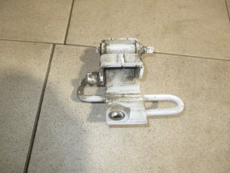 Петля двери передней правой нижняя Porsche Cayenne 1 955, 957