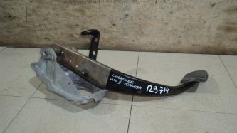 Педаль тормоза Jeep Grand Cherokee WK2