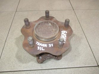 Ступица задняя Nissan Teana J31
