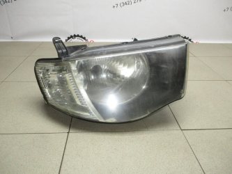 Фара правая Mitsubishi L200 KA, KB