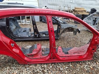 Порог со стойкой правый Opel Astra H