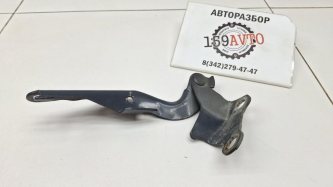 Петля капота левая Toyota Hilux 7 AN10, AN20, AN30