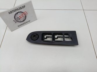 Накладка блока управления стеклоподъемниками Hyundai Trajet FO
