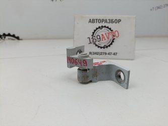 Петля двери Volkswagen Polo 5