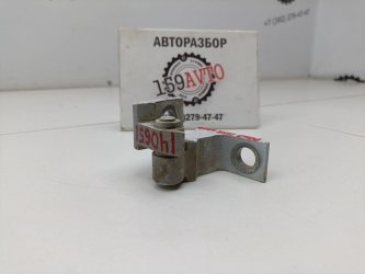 Петля двери Volkswagen Polo 5