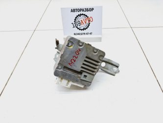 Блок электронный Toyota Avensis 2 T250
