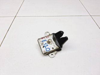 Замок багажника Toyota Corolla E120