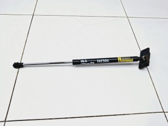 Амортизатор стекла багажника Toyota Highlander 2 XU40