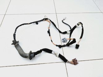 Проводка двери Лада Ларгус R90