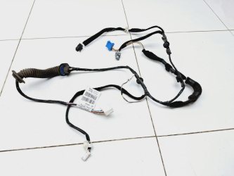 Проводка двери Nissan Terrano D10