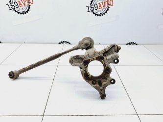 Кулак поворотный задний правый Toyota Highlander 2 XU40