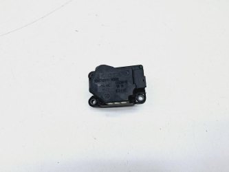 Моторчик заслонки печки Volvo S60 1 P24