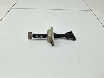 Ограничитель двери Toyota Hilux 7 AN10, AN20, AN30
