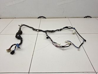 Проводка двери Toyota Hilux 7 AN10, AN20, AN30