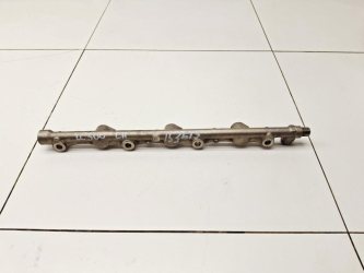 Рейка топливная Toyota Land Cruiser J300