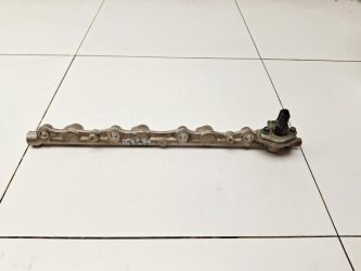 Рейка топливная Toyota Land Cruiser J300