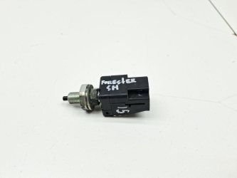 Датчик включения стопсигнала Subaru Forester S12, SH