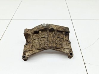 Кронштейн двигателя Mitsubishi Carisma DA
