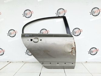 Дверь задняя правая Honda Civic 4D FD
