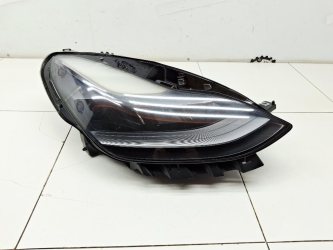Фара правая Tesla Model 3