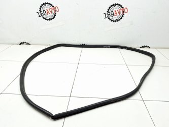 Уплотнитель двери Toyota Corolla E150