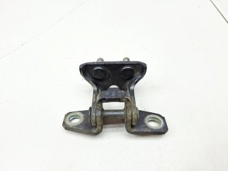 Петля двери задней правой верхняя Mitsubishi Lancer 10 CY