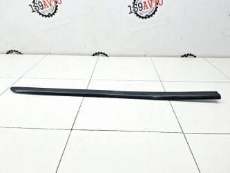 Молдинг передней правой двери Subaru Outback B13, BP