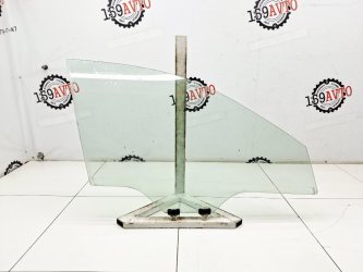 Стекло двери передней правой Subaru Impreza G12, GE, GH