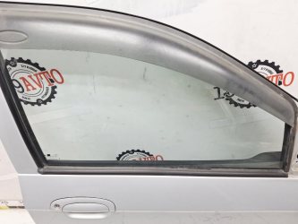 Стекло двери передней правой Hyundai Getz TB