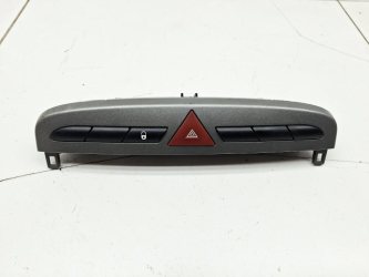 Кнопка аварийной сигнализации Peugeot 308 T7