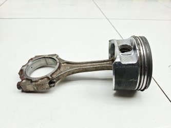Поршень с шатуном Lexus RX400h XU30