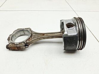 Поршень с шатуном Lexus RX400h XU30