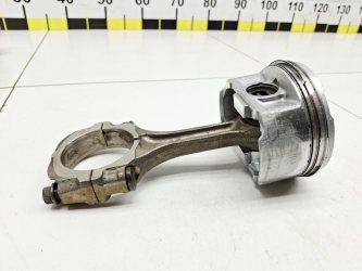 Поршень с шатуном Subaru Forester S11, SG