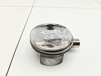 Поршень Honda Accord 7 CL