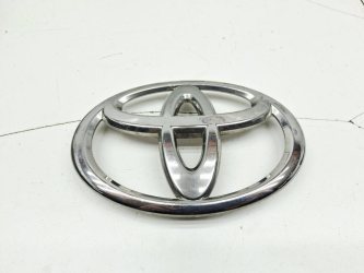 Эмблема Toyota Camry XV50