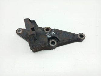 Кронштейн опоры двигателя Toyota Corolla E150