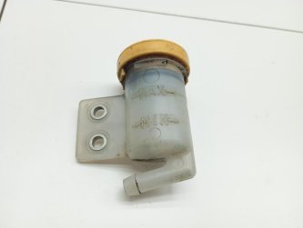Бачок главного цилиндра сцепления Subaru Outback B14, BR