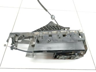 Замок двери передней правой Ford Focus 2