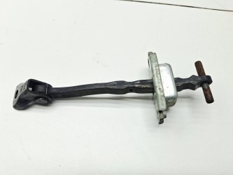 Ограничитель двери Suzuki Grand Vitara JT
