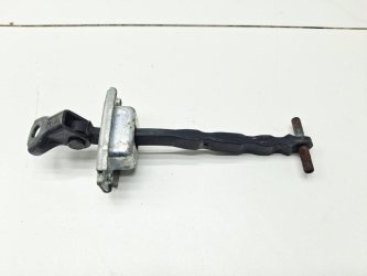 Ограничитель двери Suzuki Grand Vitara JT