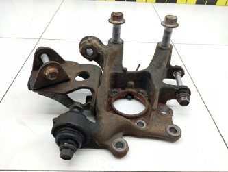 Кулак поворотный задний правый Toyota RAV4 XA30