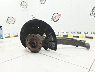 Кулак поворотный передний правый Volkswagen Touareg 2 FL, NF