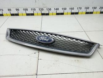 Решетка радиатора Ford Focus 2