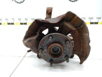 Кулак поворотный передний правый Toyota Camry XV40