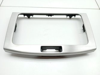 Рамка магнитолы Volkswagen Passat B7